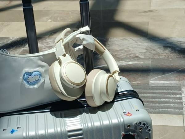 Solo Travel Hacks Every Girl Should&nbsp;Know